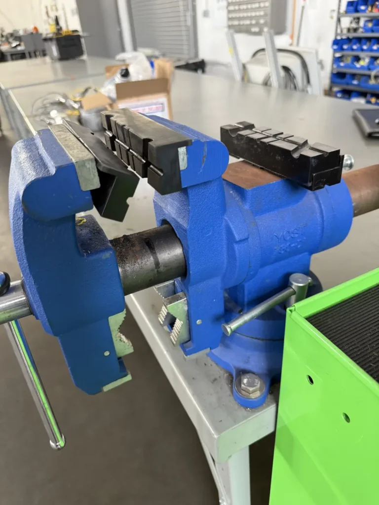 heavy-duty multi-purpose bench vise